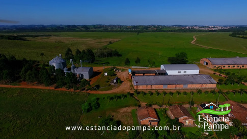 DOS EÓLICOS VIRA P FAZENDA_Moment.00_03_02_13.Quadro195_abfb87f26a5b6f720baf6cd8aa4de22cdfdbecdf.jpg